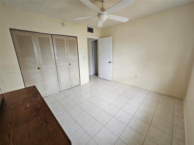 Building Photo - 8990 SW 24th St