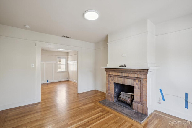 Building Photo - 3955 24th St