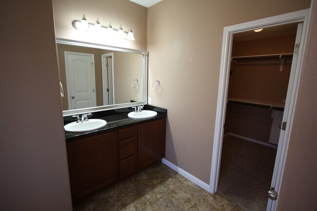 Building Photo - 13905 Turkey Hollow Trail
