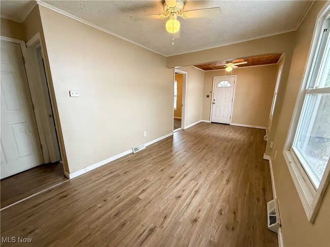 Building Photo - 1578 Salem Ave