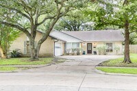 Building Photo - 1226 Ferndale Dr