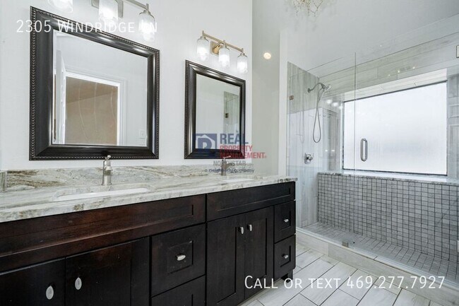 Building Photo - 2305 Windridge Ln