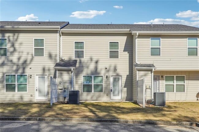 Building Photo - 4420 Pinscher St