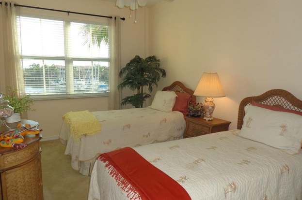 Building Photo - 2060 Matecumbe Key Rd