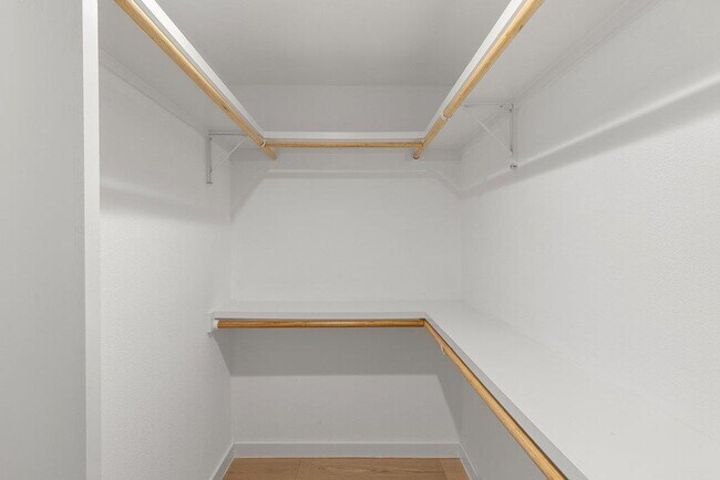 Building Photo - 2503 Rockingham Dr