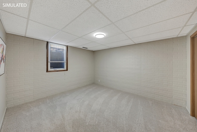 Building Photo - Look at this Ranch!