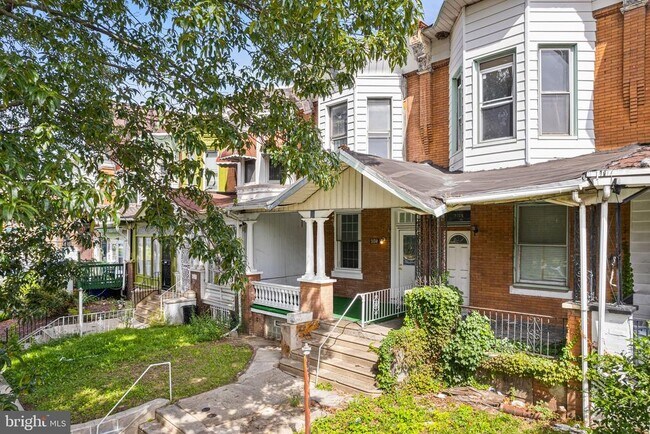 Building Photo - 2127 W Erie Ave