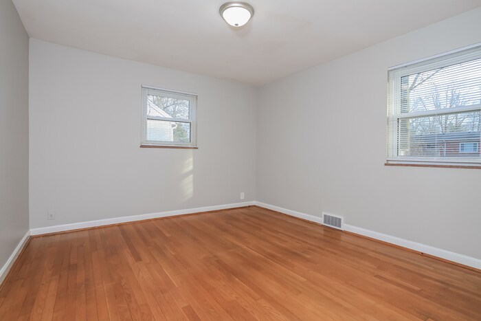 Building Photo - 6259 Glade Ave