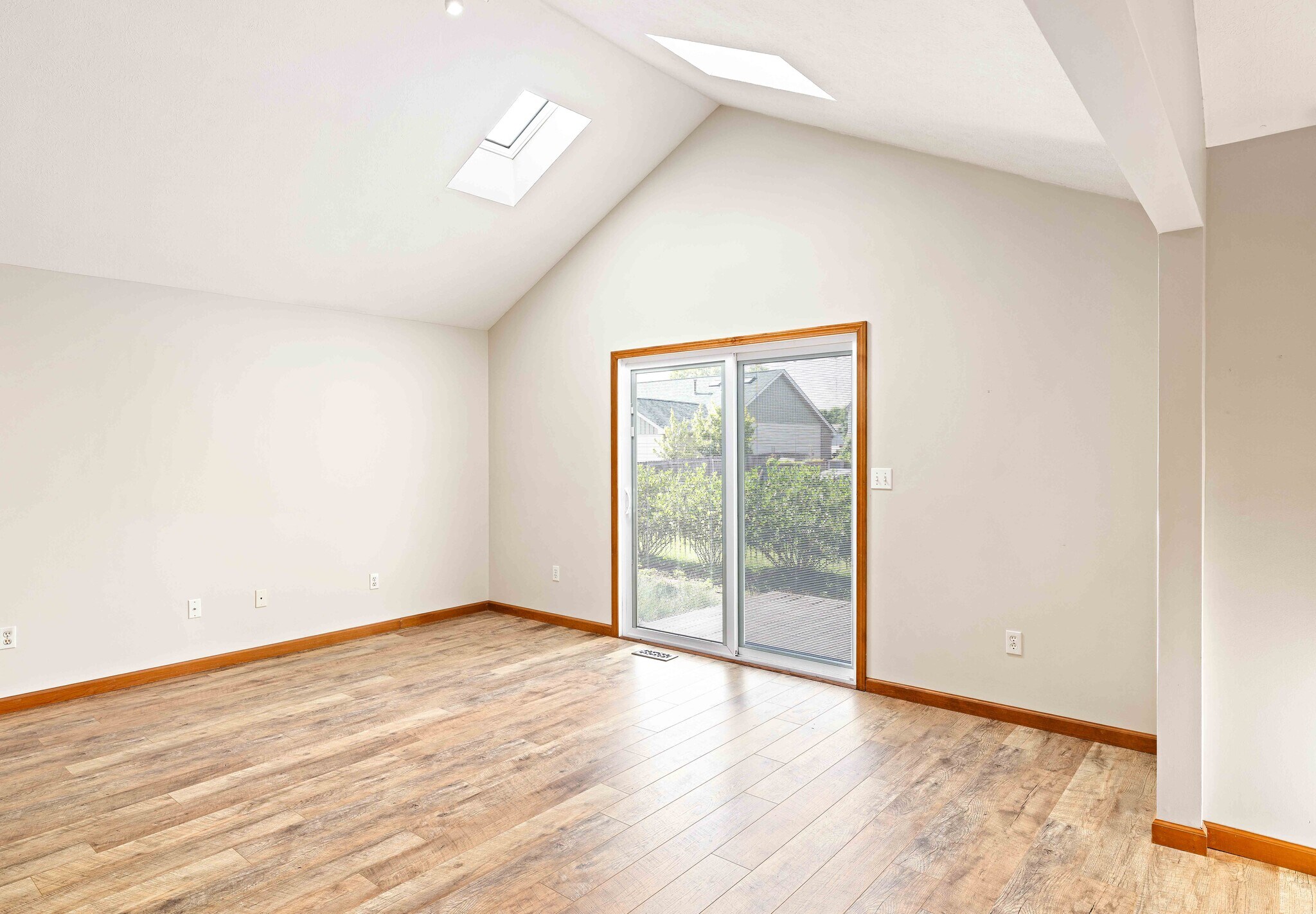 Building Photo - 3442 Berkdale Dr