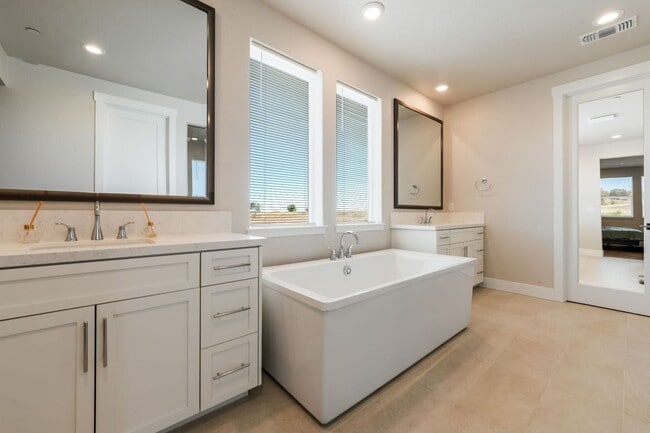 Building Photo - Newly Built 5BR Luxury Home in El Dorado Hills – 3,926 Sq Ft!