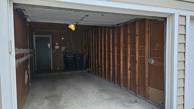 Building Photo - 299 Pembridge Ln