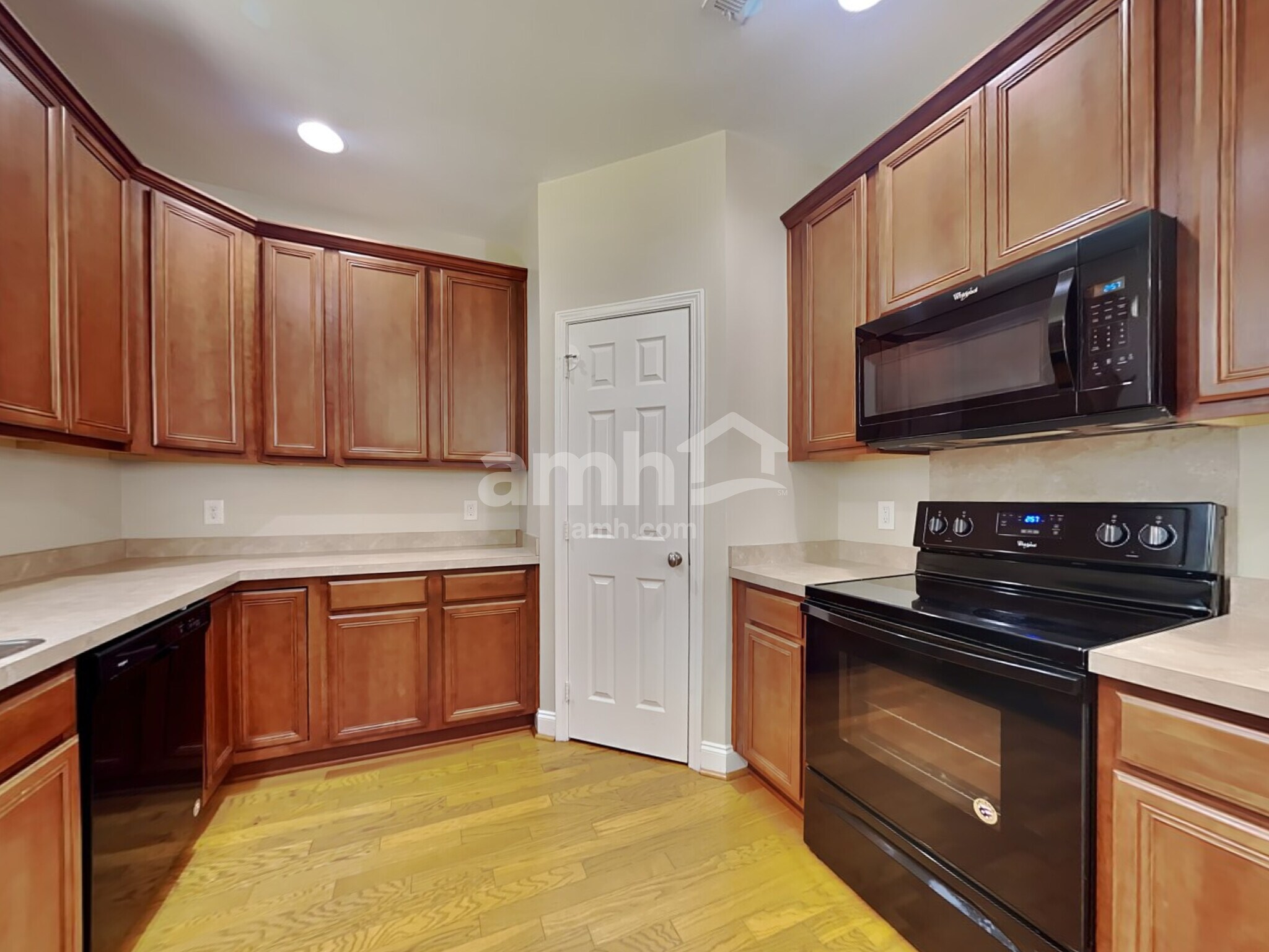 Building Photo - 284 Killarney Trl