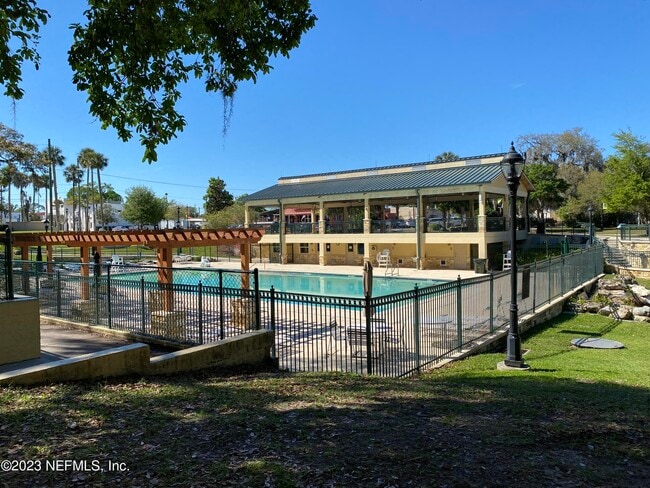 Building Photo - 102 St Elmo Rd