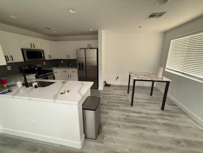 Building Photo - 1031 Monte De Oro Ave