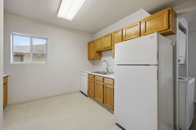 Building Photo - 1619 11th Ave