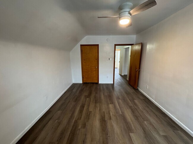 Building Photo - 212 N Highland Ave