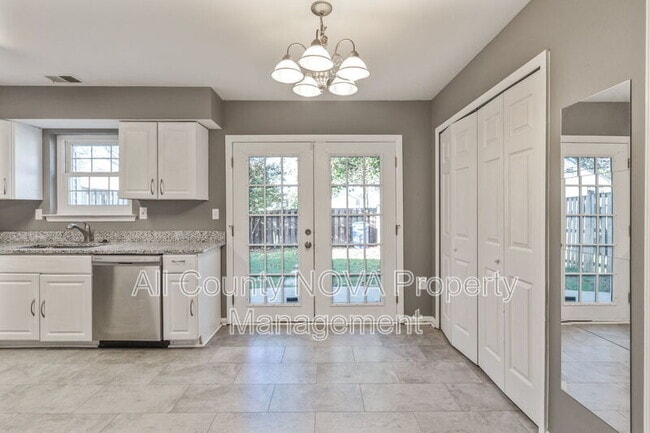 Building Photo - 6044 Sirenia Pl