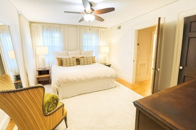 Building Photo - 177 Springfield St