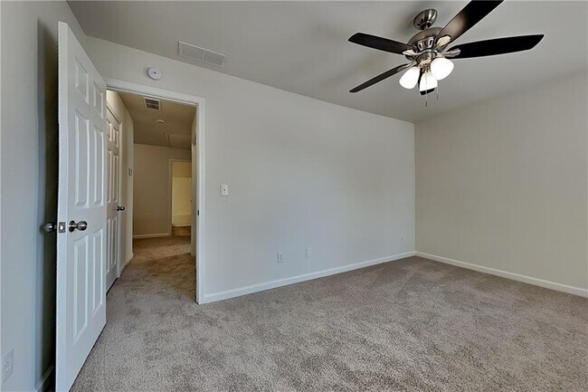 Building Photo - 863 Langley View Ct