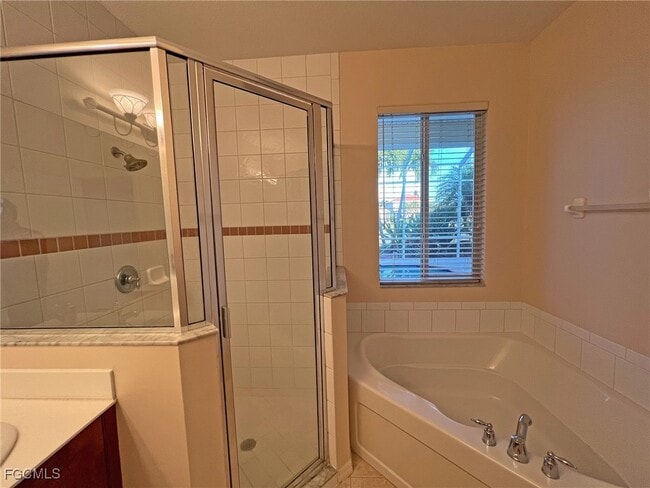 Building Photo - 15459 Laguna Hills Dr