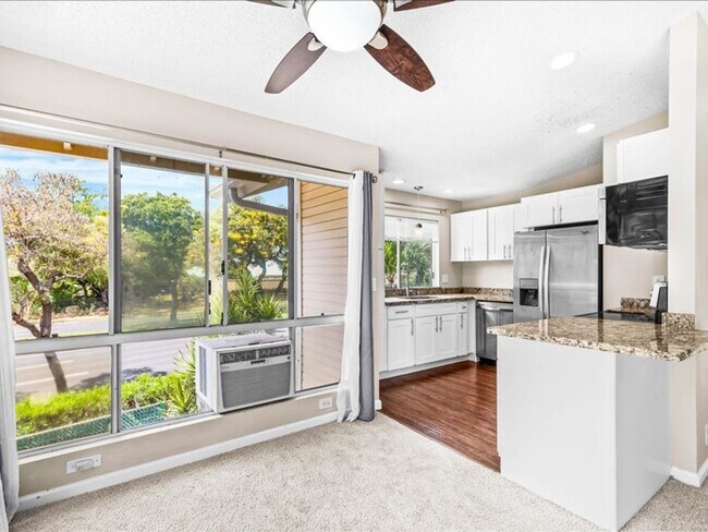 Building Photo - Pets Welcome!  2 bedroom, 2 bathroom single story townhouse