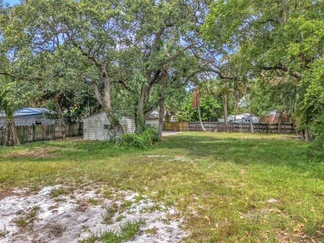 Building Photo - 5096 SW 28th Terrace