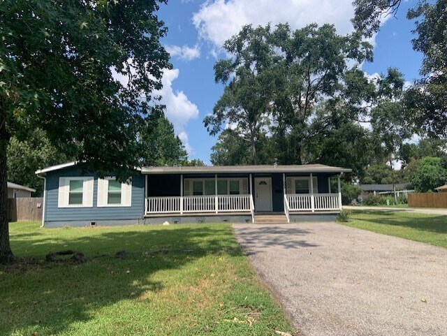 Primary Photo - 1000 Thomas Ave