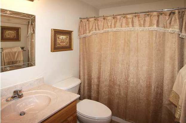 Building Photo - 4150 Oak Pointe Dr