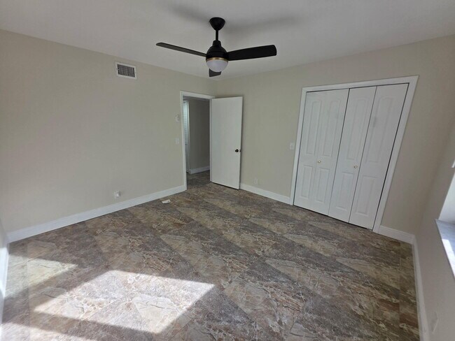 Building Photo - 111 Lake Ave