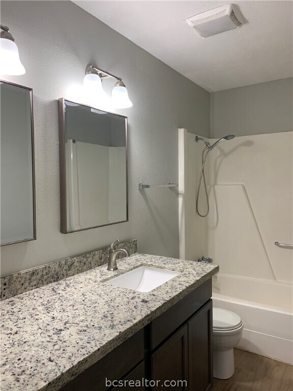 Building Photo - 2501 Longmire Dr