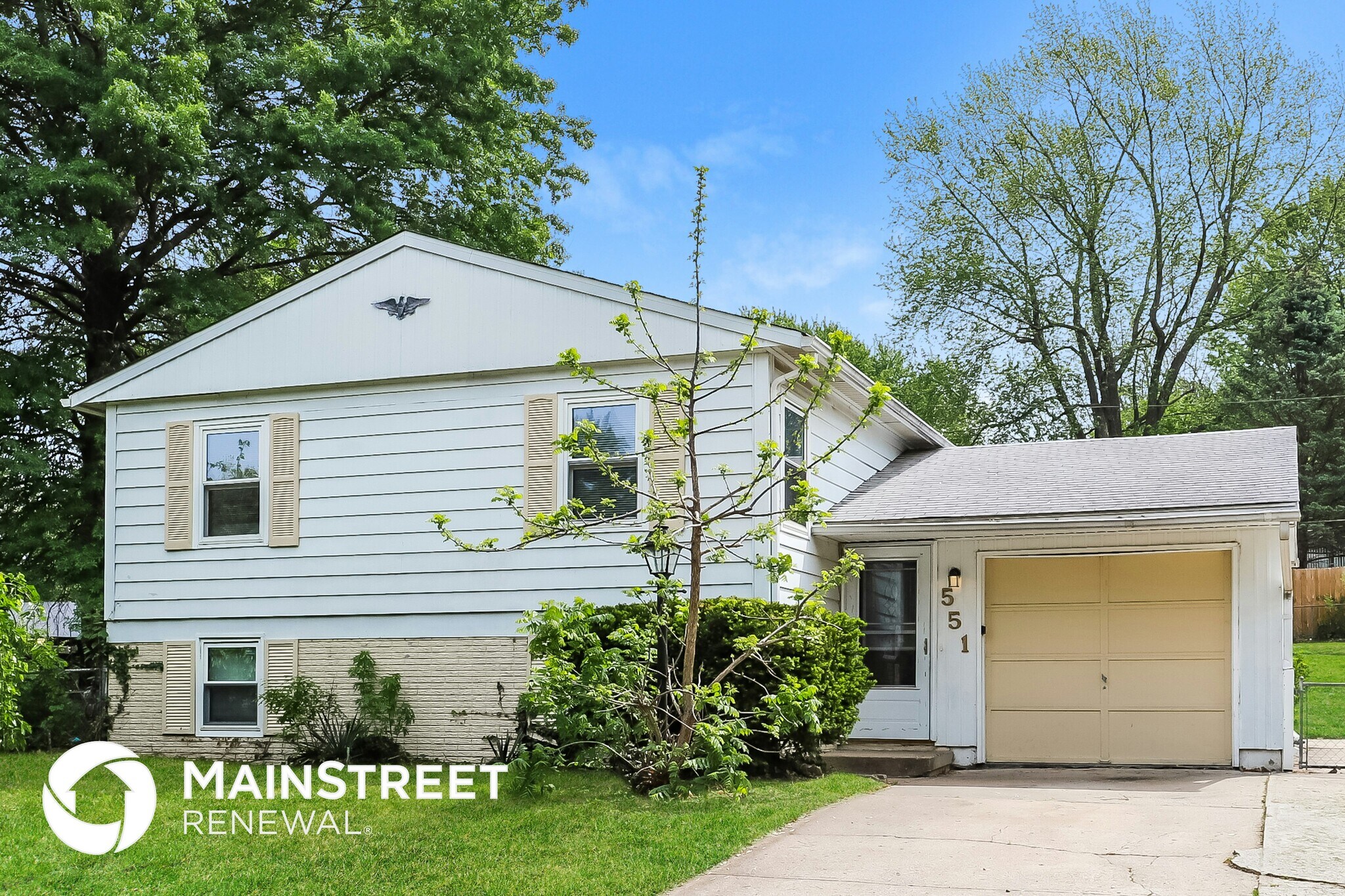Building Photo - 551 N Powahatan Dr