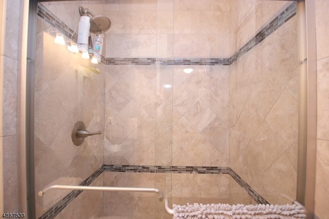 Building Photo - 303 Brokaw Ct