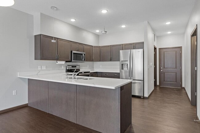 Building Photo - End Unit Townhome Just Blocks Away From Do...