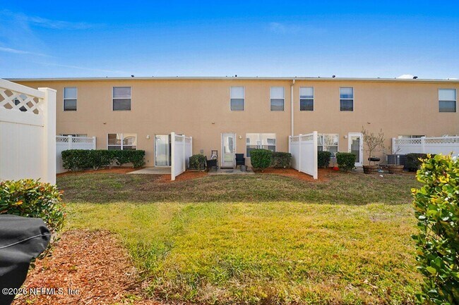 Building Photo - 1500 Calming Water Dr