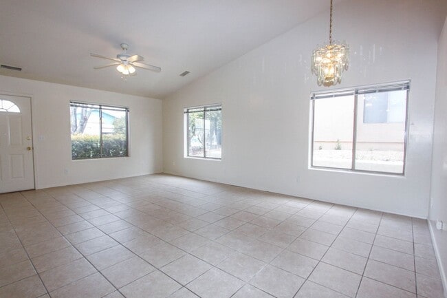 Building Photo - 8135 E Ashley Dr