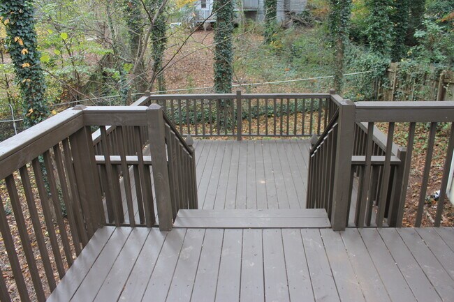 Building Photo - 1410 Ashbrook Dr NW