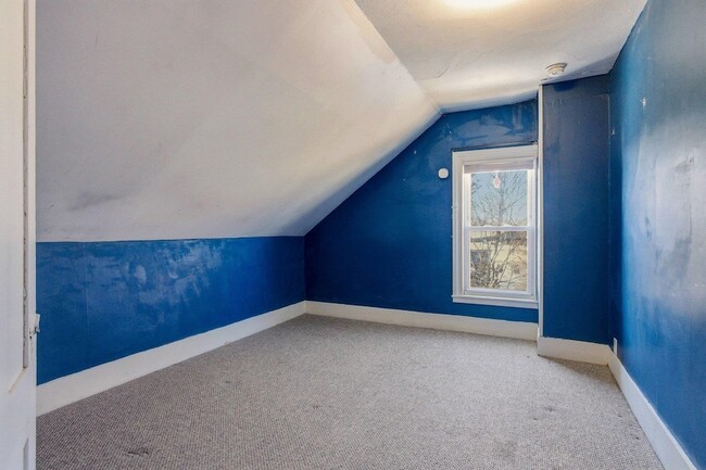 Building Photo - 514 Middle Street