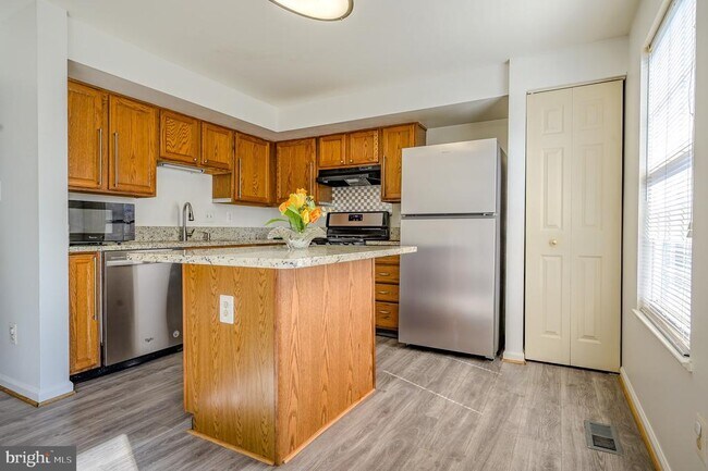 Building Photo - 12921 Freestone Ct