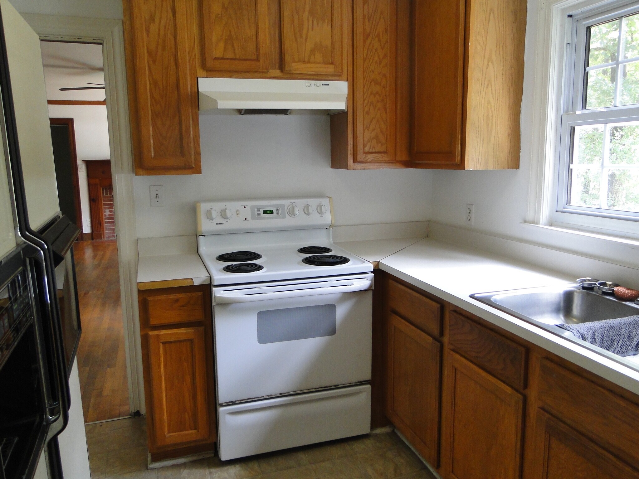 kitchen - 106 Pine St