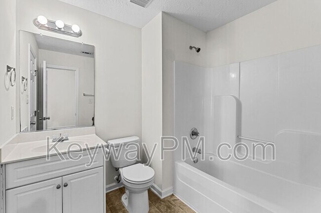 Building Photo - 301 Brock Ln