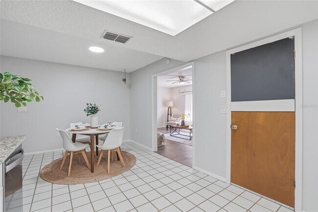 Building Photo - 3276 Morven Dr