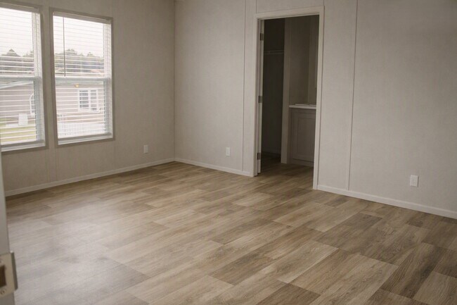 Building Photo - 3601 Hill Ave