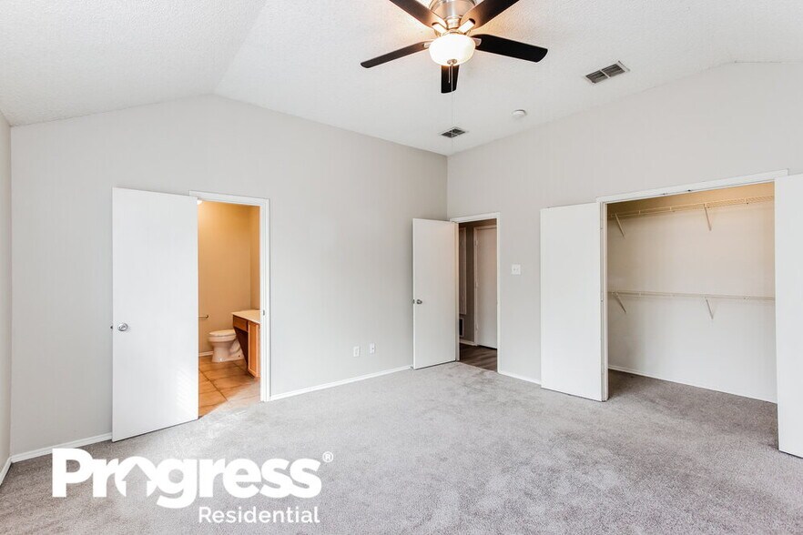 Building Photo - 5521 Hunters Bend Ln