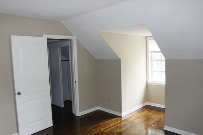 Building Photo - 3017 Domar St