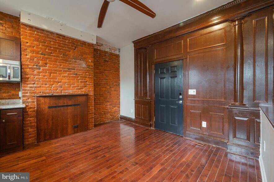 Building Photo - 833 N 63rd St