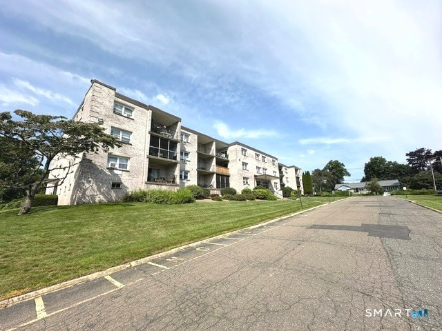 Building Photo - 308 Meadowside Rd