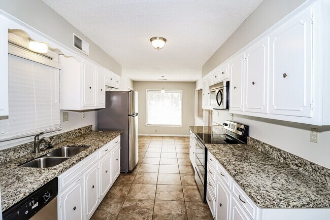 Building Photo - 8533 Kettering Dr