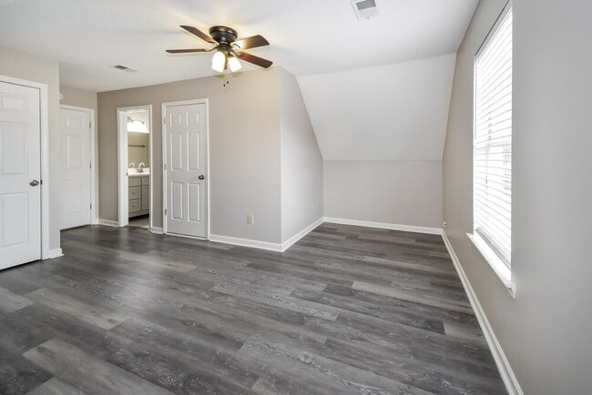 Building Photo - 4404 Shadow Ridge Dr