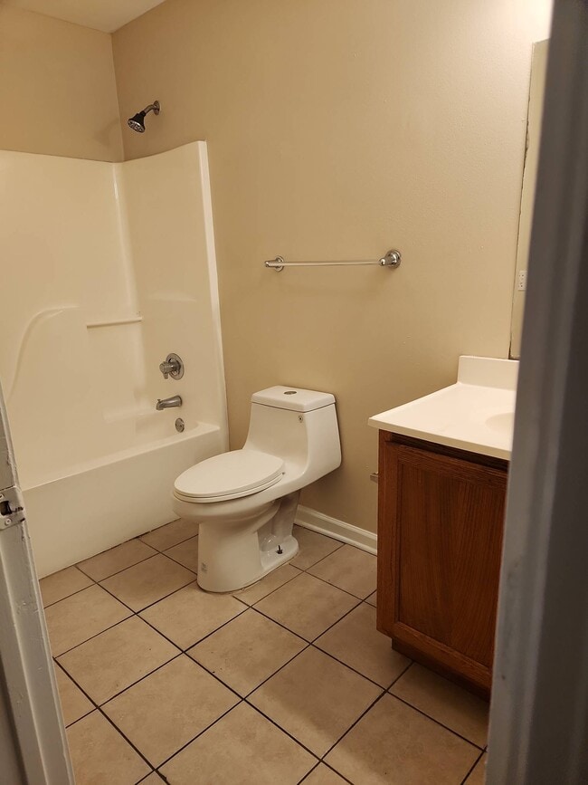 Building Photo - 5545 Banyan Trace Dr