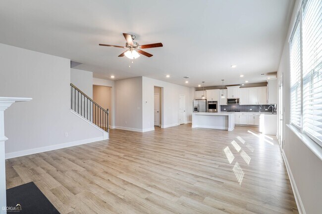 Building Photo - 724 Lanarck Wy